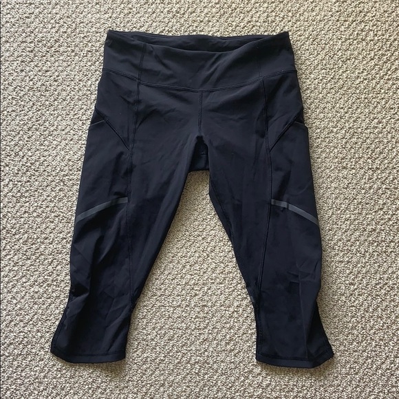 Lululemon Pocketed Cropped Leggings - Picture 2 of 4